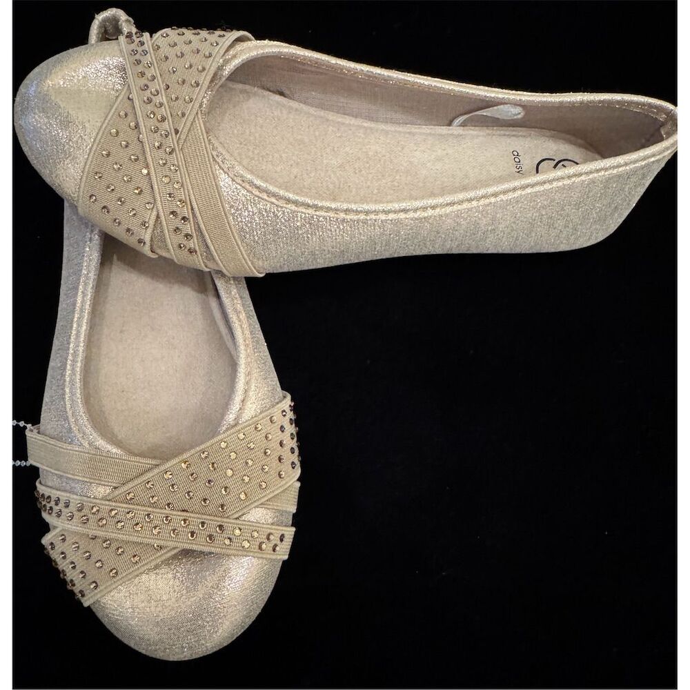 Daisy Fuentes Girls Gold Studded Ballet Flats 3 Casual Shoes Balletcore Shoes